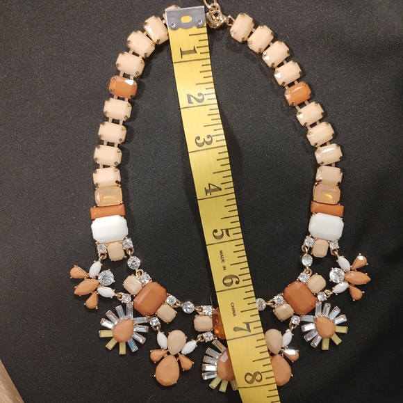 Daisy necklace. New. - Picture 5 of 14